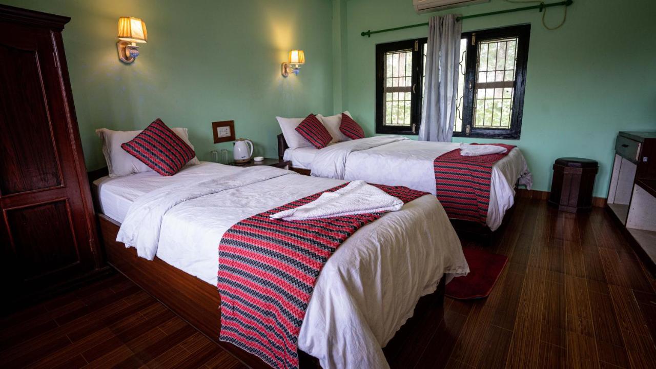 Wild Adventure Resort - Sunset Point Sauraha Exterior photo